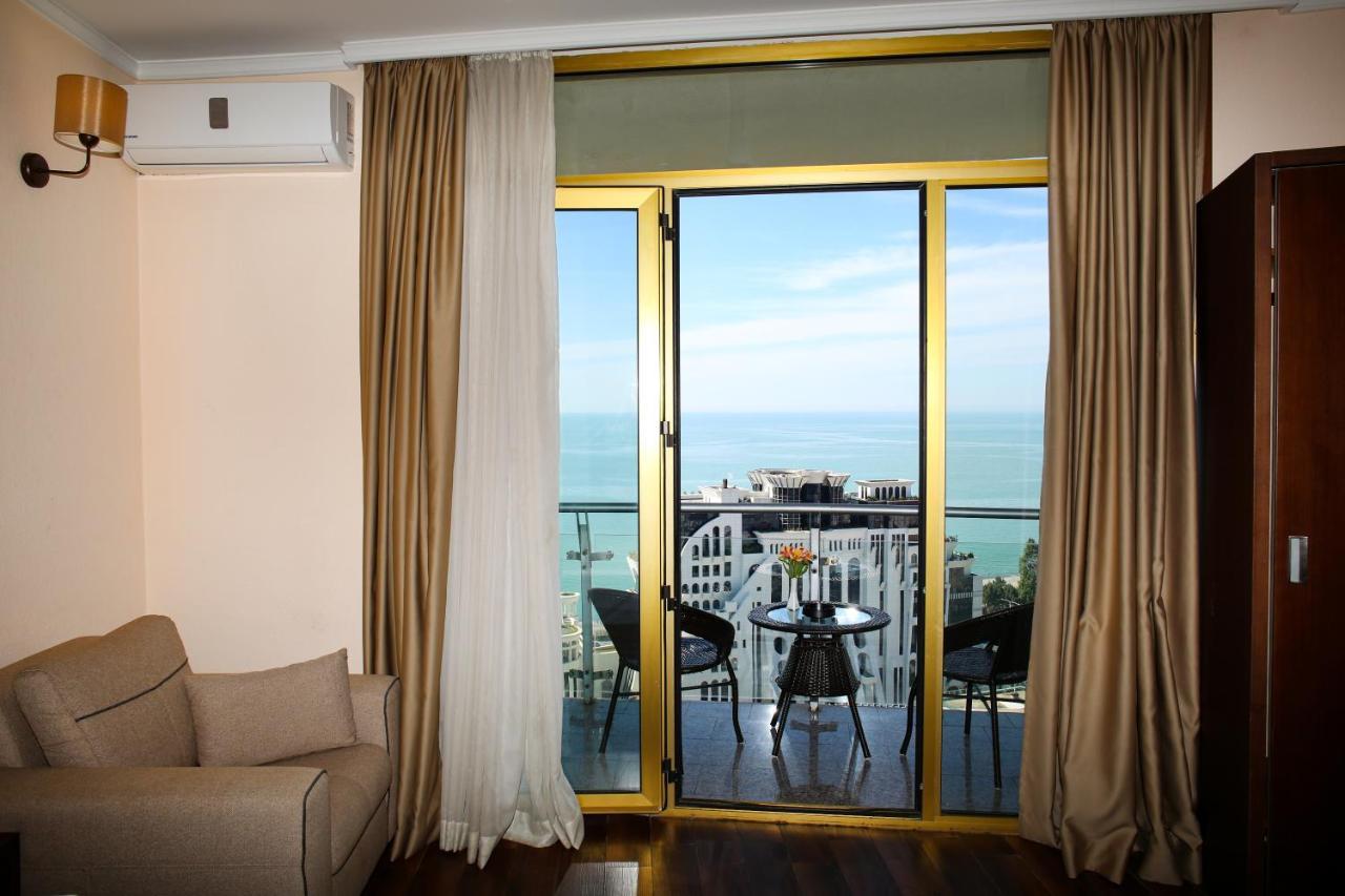 Hotel Corner Inn Batumi Exterior photo